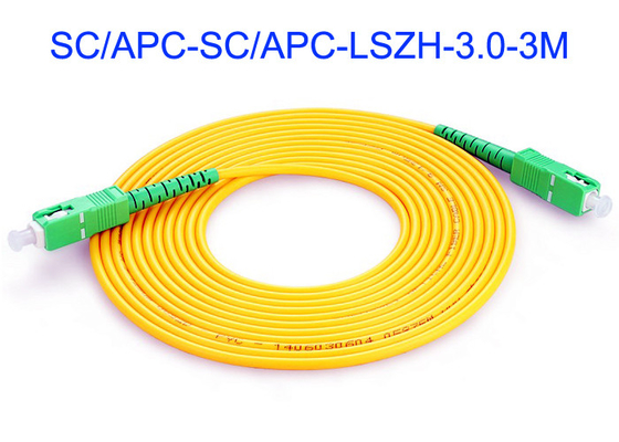 O remendo da fibra ótica do armário SC/APC de uma comunicação conduz a bainha exterior da caixa LSZH de transferência da manutenção programada 3m