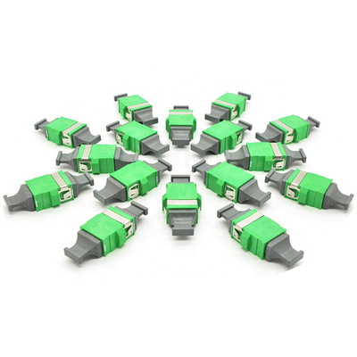 Adaptadores pequenos MPO da fibra ótica do verde do único modo ao APC sem flange